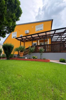 منزل ﻓﻲ Deutsch-Wagram, Politischer Bezirk Gänserndorf