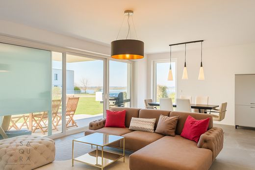 Luxe woning in Parndorf, Politischer Bezirk Neusiedl am See