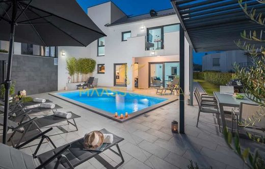 Villa a Medulin, Istria