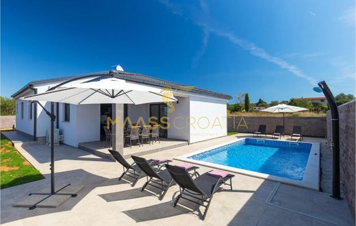 호화 저택 / Pula, Grad Pula