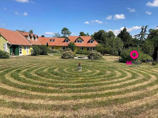 Maison de luxe à Halbturn, Politischer Bezirk Neusiedl am See