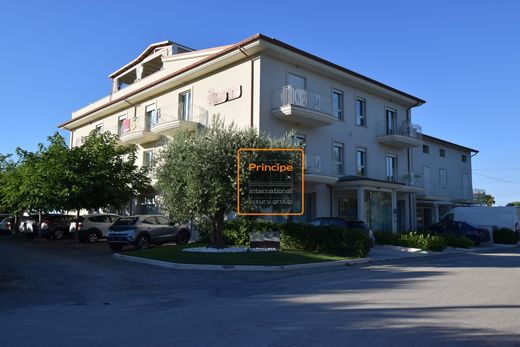Hotel en Fermo, Province of Fermo