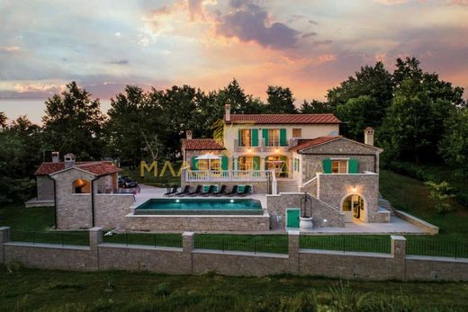 Villa a Pisino, Grad Pazin