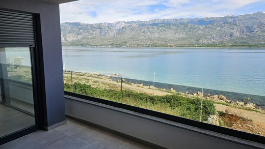 Apartment / Etagenwohnung in Vinjerac, Zadar