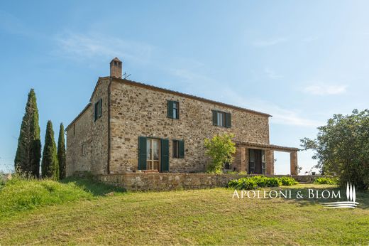 Luxury home in Asciano, Province of Siena