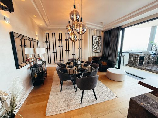 Koperのアパートメント