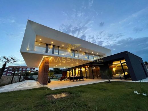 Villa in Pula, Grad Pula