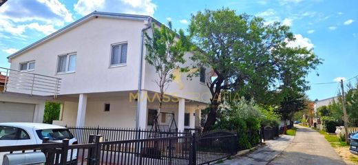 호화 저택 / Gornji Karin, Obrovac