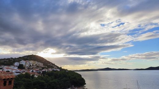 Luxury home in Pakoštane, Zadar