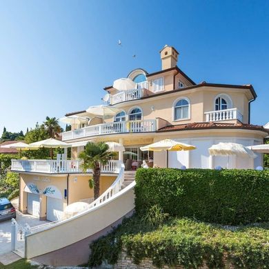 빌라 / Premantura, Medulin