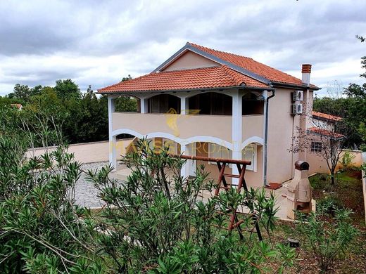 Luxe woning in Pavicini, Marčana