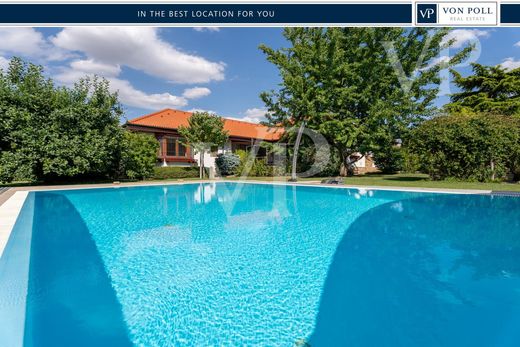 Luxury home in Vecsés, Pest megye