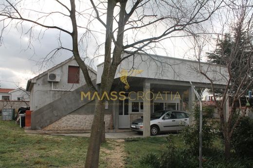 Casa de lujo en Murvica, Poličnik