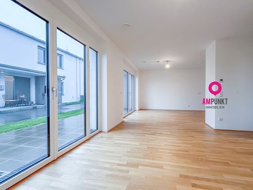 Πολυτελή κατοικία σε Sankt Georgen im Attergau, Politischer Bezirk Vöcklabruck