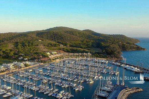 Daire Scarlino, Grosseto ilçesinde