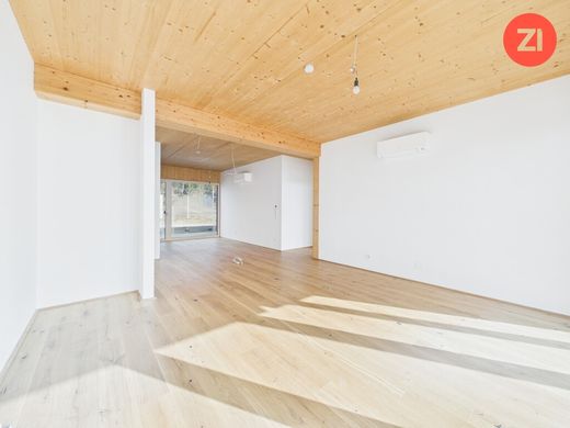 Apartment / Etagenwohnung in Kirchschlag bei Linz, Politischer Bezirk Urfahr-Umgebung