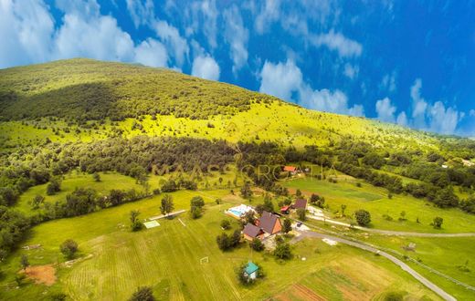 Luxe woning in Kijani, Gračac