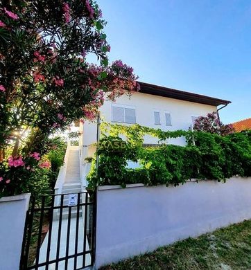 Casa di lusso a Sabunike, Zadar