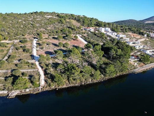 Arsa Skradin, Sibenik-Knin