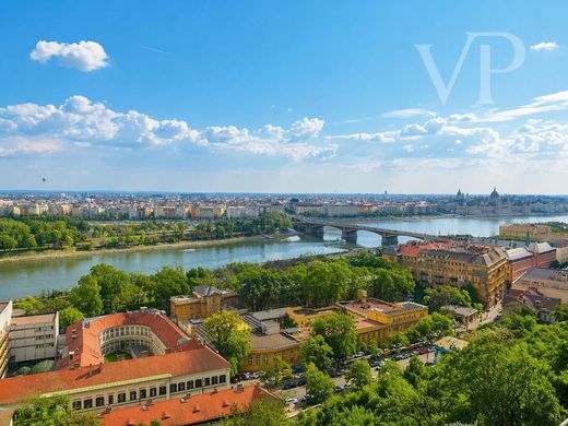 Apartment / Etagenwohnung in Budapest