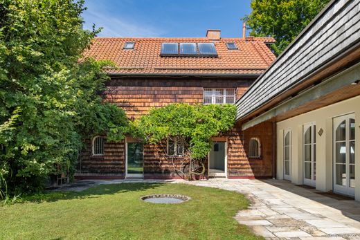 Luxus-Haus in Oberhaching, Upper Bavaria