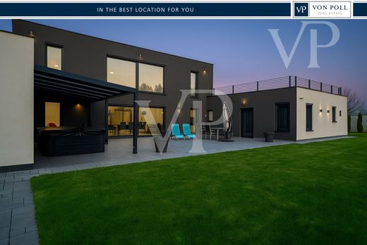 Luxury home in Vecsés, Pest megye