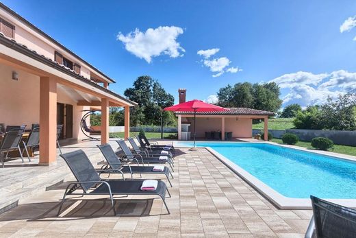 Luxury home in Rojnići, Barban