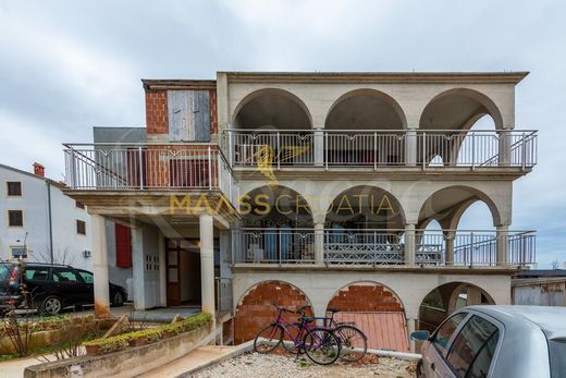 Luxe woning in Šikići, Istria