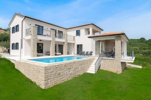 Luxury home in Umag, Grad Umag