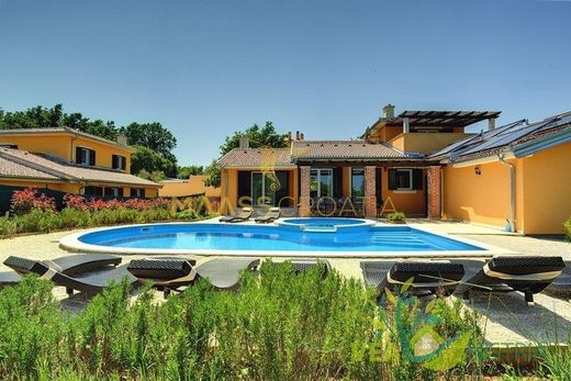 호화 저택 / Štokovci, Svetvinčenat