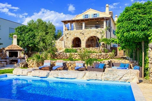 Villa in Malinska, Malinska-Dubašnica