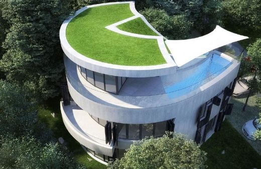 Villa a Ičići, Grad Opatija