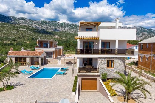 Luxury home in Seline, Starigrad
