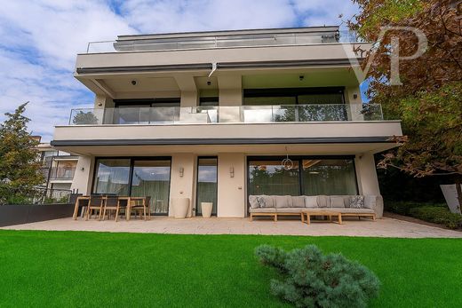 아파트 / Budapest