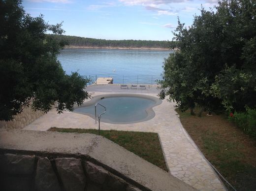 Элитный дом, Раб, Rab