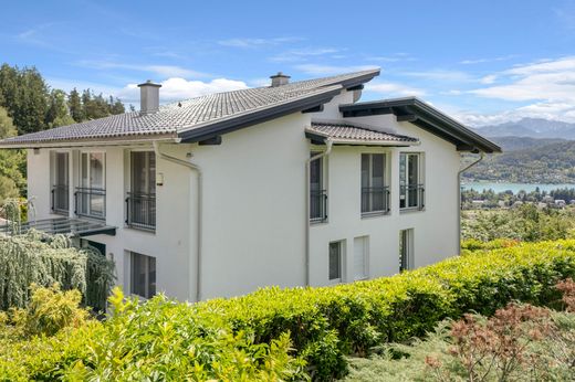 Luxury home in Krumpendorf, Politischer Bezirk Klagenfurt Land