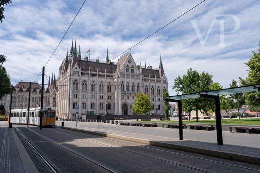 아파트 / Budapest