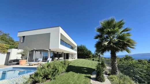 Villa for sale in Labin