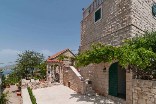 Luxus-Haus in Omiš, Grad Omiš