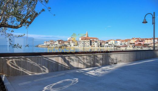 빌라 / Umag, Grad Umag