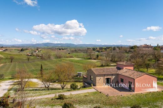 Fattoria a Montepulciano, Siena