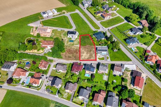 أرض ﻓﻲ Oberndorf bei Schwanenstadt, Politischer Bezirk Vöcklabruck