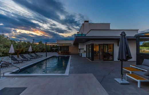 Villa Radoši kod Višnjana, Općina Višnjan