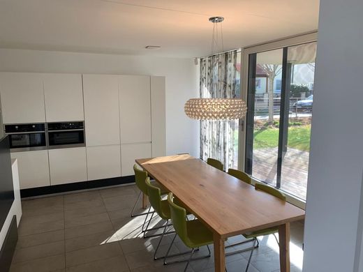 Luxus-Haus in Bisamberg, Politischer Bezirk Korneuburg