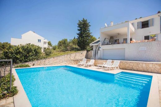 Luxury home in Šibenik, Grad Šibenik