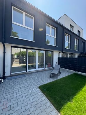 Casa di lusso a Gemeindebezirk Donaustadt, Wien Stadt