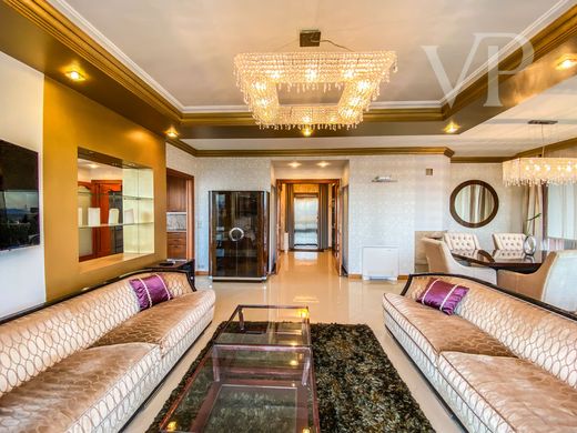 Penthouse Budapeşte, Budapest