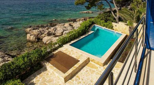 Villa in Brac, Split-Dalmatia
