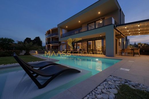 Villa in Pula, Grad Pula