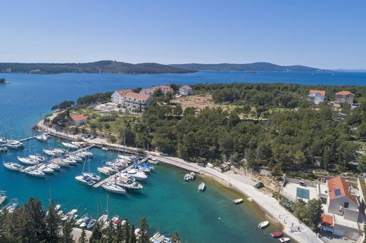 Αγροτεμάχιο σε Pražnice, Pučišća